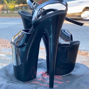 Pleasers Heels size 7 , 8inch heel, in the color black